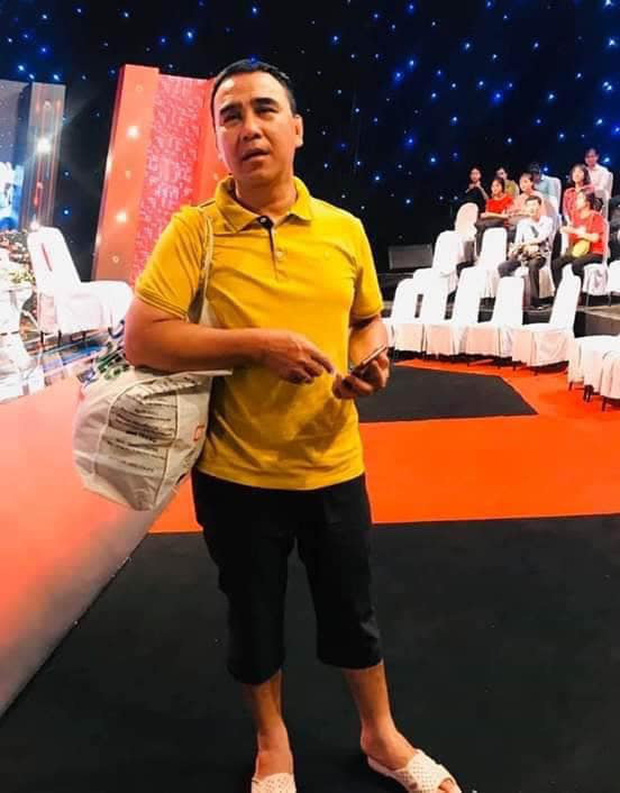 MC Quyền Linh: Nghệ sĩ cũng là người bình thường, nhưng luôn phải giấu nỗi buồn đi để đem lại hạnh phúc cho người khác MC Quyền Linh: Nghệ sĩ cũng là người bình thường, nhưng luôn phải giấu nỗi buồn đi để đem lại hạnh phúc cho người khác