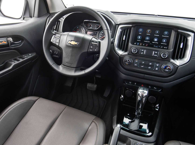 Chevrolet Colorado 2021 trình làng: Đổi thiết kế đầu xe, gây áp lực cho Ford Ranger và Mitsubishi Triton - 4 Chevrolet Colorado 2021 trình làng: Đổi thiết kế đầu xe, gây áp lực cho Ford Ranger và Mitsubishi Triton - 4