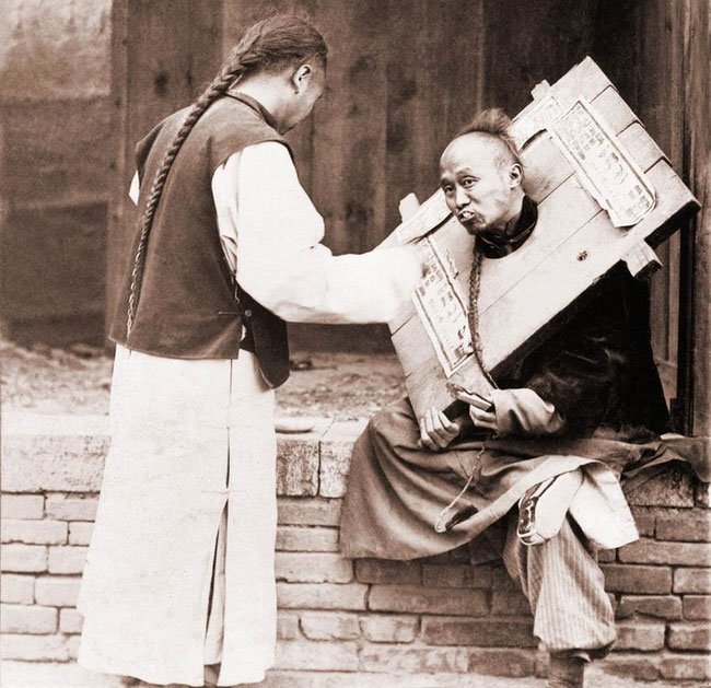 Tại sao tử tù cổ đại được cho ăn một miếng thịt sống bốc mùi trước khi hành hình? Tại sao tử tù cổ đại được cho ăn một miếng thịt sống bốc mùi trước khi hành hình?