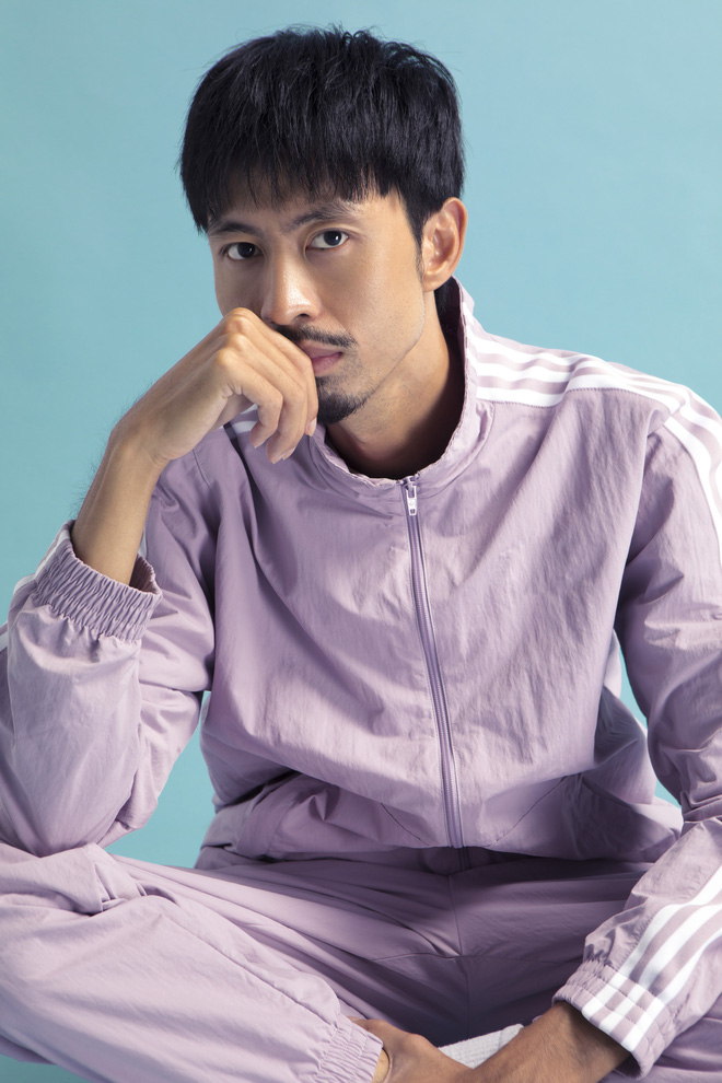 Đen Vâu ra MV one-shot 1 cảnh ngồi rap trong chiếc trực thăng đang bay, Tăng Thanh Hà bất ngờ làm 'cameo' - 7 Đen Vâu ra MV one-shot 1 cảnh ngồi rap trong chiếc trực thăng đang bay, Tăng Thanh Hà bất ngờ làm 'cameo' - 7