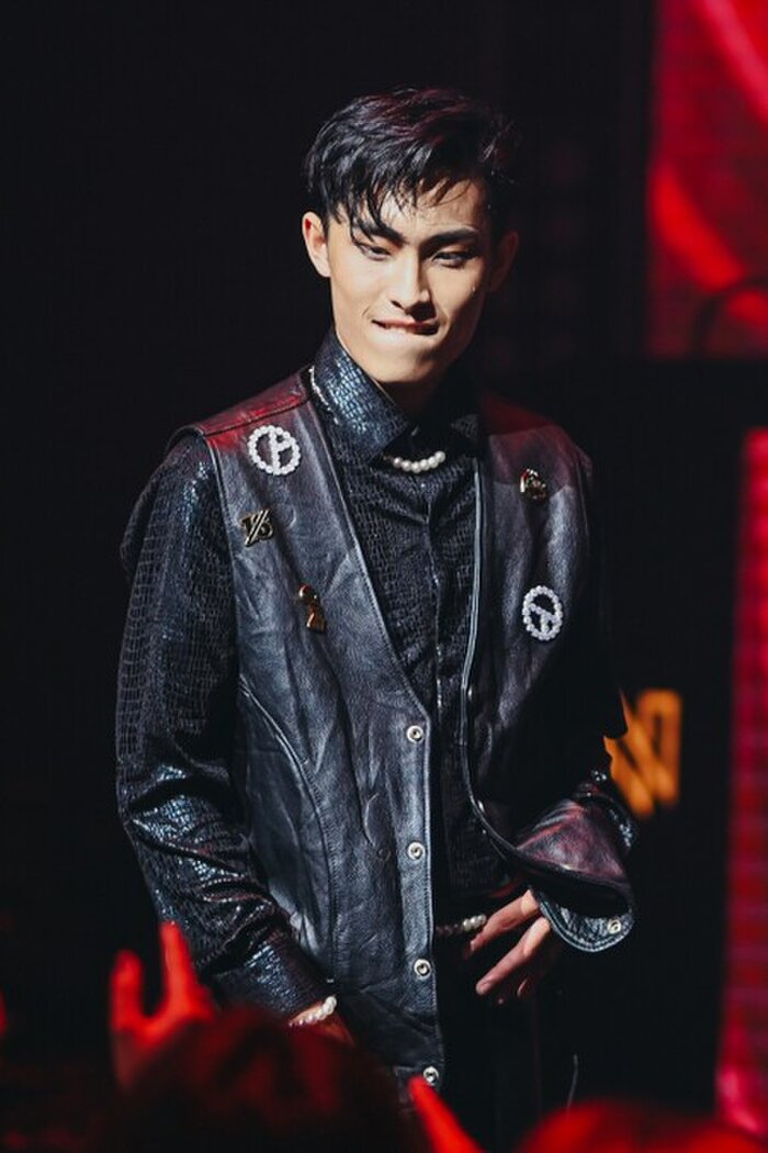 Wren Evans lần đầu diễn Fever phiên bản EDM cùng K-ICM, lyric toàn tiếng Anh nhưng dàn fanchant vẫn bao 'mượt' - 8 Wren Evans lần đầu diễn Fever phiên bản EDM cùng K-ICM, lyric toàn tiếng Anh nhưng dàn fanchant vẫn bao 'mượt' - 8