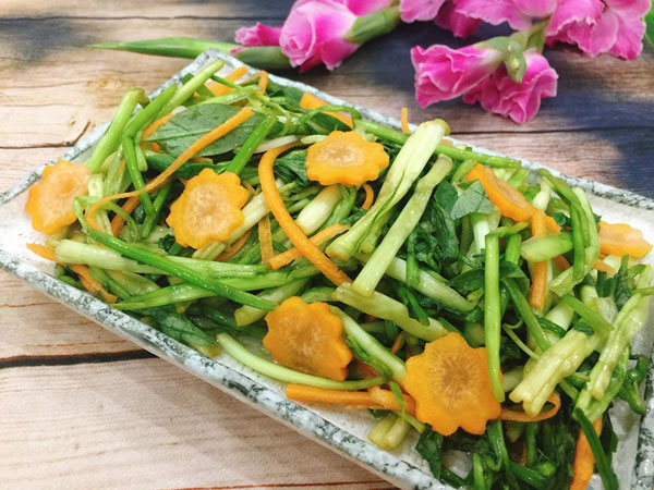 4 loại rau tuyệt đối không nên ăn sống, vừa không hấp thụ dinh dưỡng mà còn dễ ngộ độc - 4 4 loại rau tuyệt đối không nên ăn sống, vừa không hấp thụ dinh dưỡng mà còn dễ ngộ độc - 4
