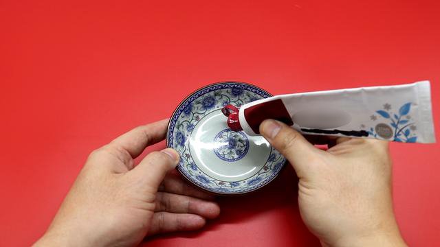 Mẹo giặt giày trắng tại nhà sạch như mới chỉ trong vài phút - 2 Mẹo giặt giày trắng tại nhà sạch như mới chỉ trong vài phút - 2