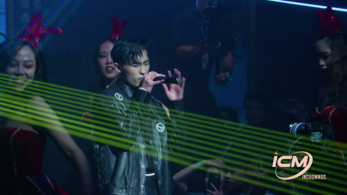 Wren Evans lần đầu diễn Fever phiên bản EDM cùng K-ICM, lyric toàn tiếng Anh nhưng dàn fanchant vẫn bao 'mượt' - 1 Wren Evans lần đầu diễn Fever phiên bản EDM cùng K-ICM, lyric toàn tiếng Anh nhưng dàn fanchant vẫn bao 'mượt' - 1