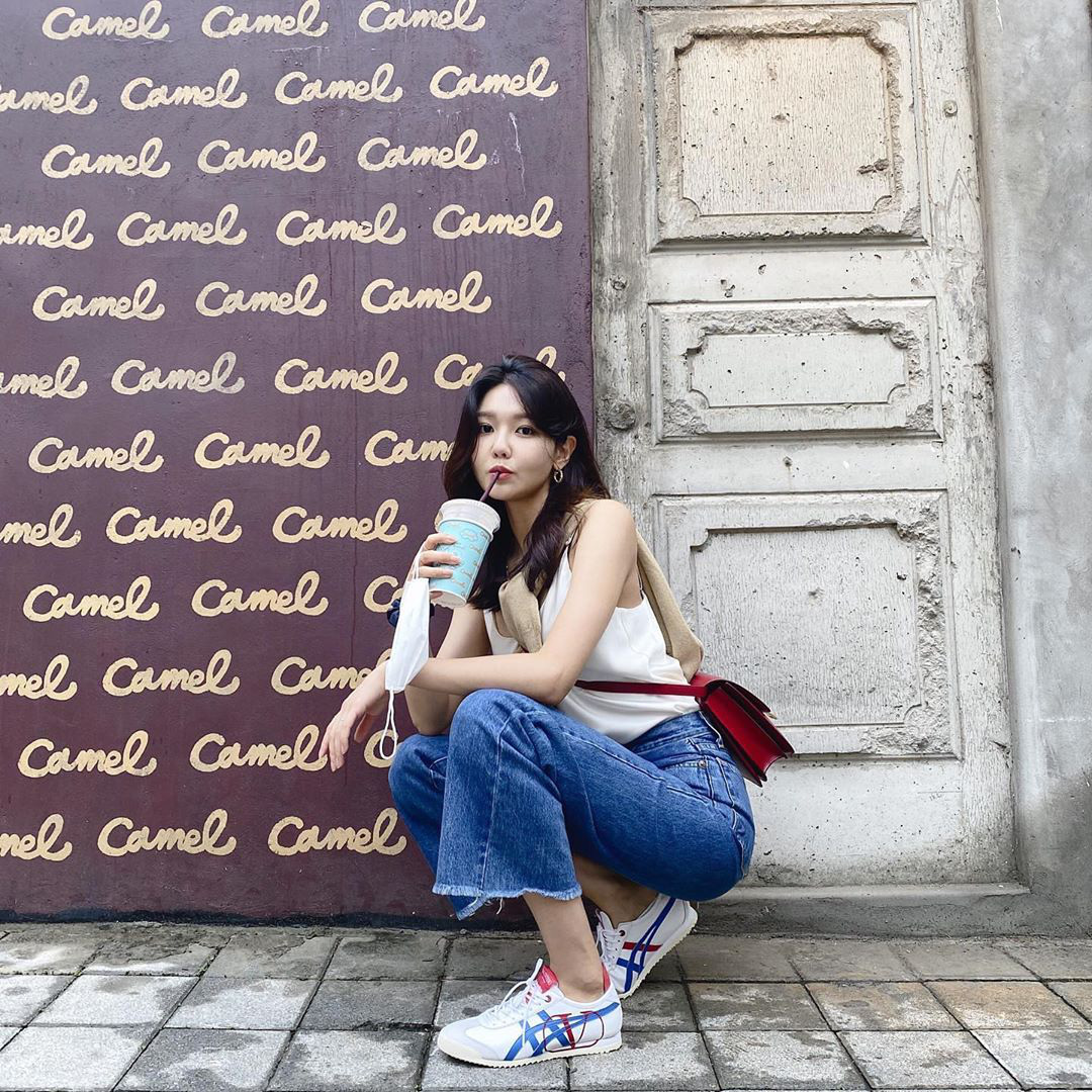 Ngắm outfit của sao Hàn, bạn học được khối tuyệt kỹ mix&match cực hay để có set đồ xinh bất bại - 1 Ngắm outfit của sao Hàn, bạn học được khối tuyệt kỹ mix&match cực hay để có set đồ xinh bất bại - 1