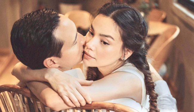 Kim Lý nói lời mùi mẫn với bạn gái bằng tiếng Việt nhưng sao Hồ Ngọc Hà lại 'kêu trời' thế này? - 1 Kim Lý nói lời mùi mẫn với bạn gái bằng tiếng Việt nhưng sao Hồ Ngọc Hà lại 'kêu trời' thế này? - 1
