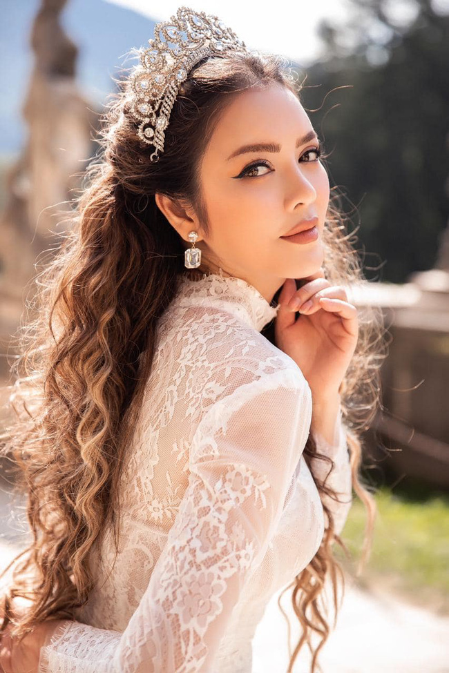 Bộ 3 'Kiều nữ và đại gia' sau 12 năm: Ngọc Lan - Lý Nhã Kỳ cùng chung cảnh ngộ, người còn lại ở ẩn suốt 10 năm sau khi cưới tiến sĩ - 2 Bộ 3 'Kiều nữ và đại gia' sau 12 năm: Ngọc Lan - Lý Nhã Kỳ cùng chung cảnh ngộ, người còn lại ở ẩn suốt 10 năm sau khi cưới tiến sĩ - 2