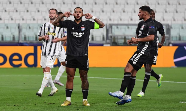 Ronaldo lập cú đúp nhưng vẫn không thể 'gánh' Juventus vào tứ kết Ronaldo lập cú đúp nhưng vẫn không thể 'gánh' Juventus vào tứ kết