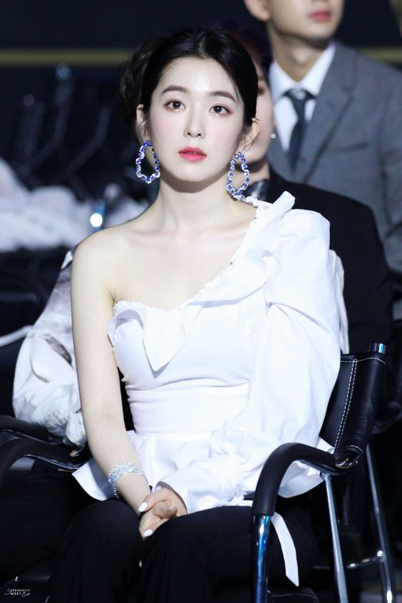 Da trắng đến phát sáng, bảo sao 7 idol nữ này có thể chinh phục đủ các màu trang phục 'khó nhằn' Da trắng đến phát sáng, bảo sao 7 idol nữ này có thể chinh phục đủ các màu trang phục 'khó nhằn'