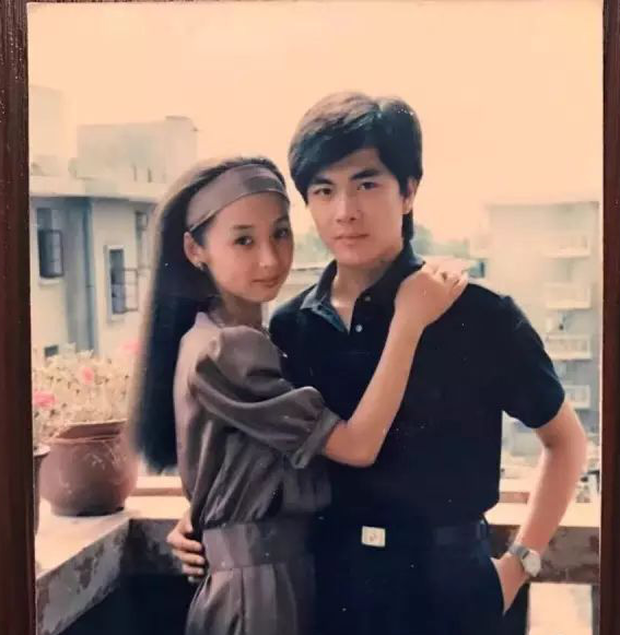 Tưởng hội gái xinh nào đang thi đọ nhan sắc, hóa ra là dân tình rảnh rỗi khoe ảnh mẹ hồi trẻ thôi - 8 Tưởng hội gái xinh nào đang thi đọ nhan sắc, hóa ra là dân tình rảnh rỗi khoe ảnh mẹ hồi trẻ thôi - 8