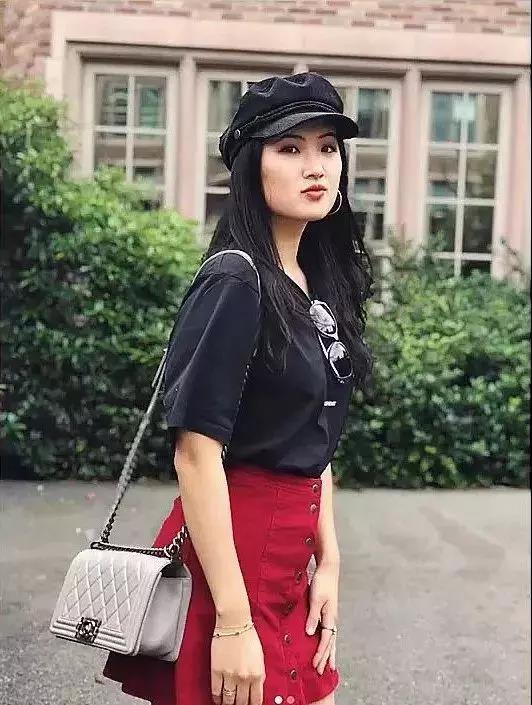 Loạt ảnh ái nữ của ông trùm Huawei: Học giỏi, bình dị nhưng khi khoác lên chiếc váy dạ hội lập tức trở thành công chúa kiều diễm vạn người mê - 9 Loạt ảnh ái nữ của ông trùm Huawei: Học giỏi, bình dị nhưng khi khoác lên chiếc váy dạ hội lập tức trở thành công chúa kiều diễm vạn người mê - 9
