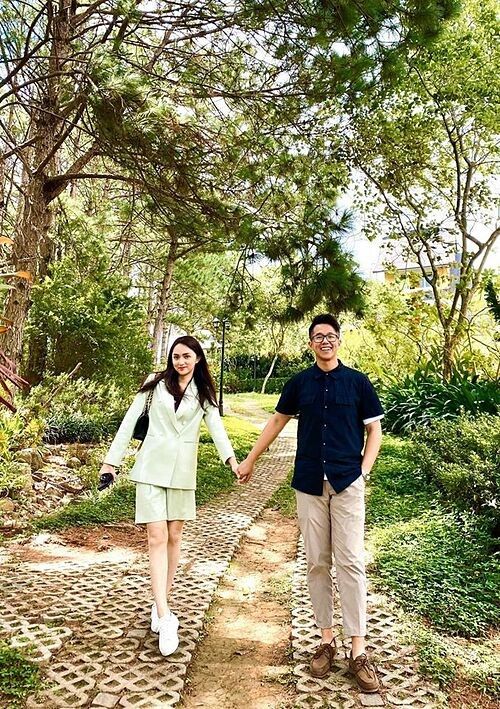 Hương Giang vỗ mặt gái lạ tố Matt Liu gạ tình, dân mạng nức nở 'chị từng dằn mặt tiểu tam trong MV thế nào cưng không nhớ hay sao?' - 5 Hương Giang vỗ mặt gái lạ tố Matt Liu gạ tình, dân mạng nức nở 'chị từng dằn mặt tiểu tam trong MV thế nào cưng không nhớ hay sao?' - 5