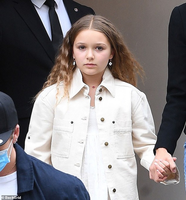 Harper - con gái út ngậm thìa vàng, khiến Beckham 'mất hết quyền lực' - 8 Harper - con gái út ngậm thìa vàng, khiến Beckham 'mất hết quyền lực' - 8