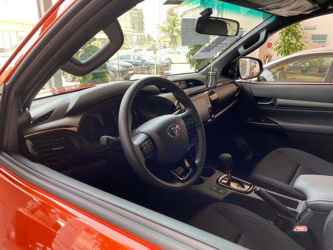 Đại lý ồ ạt chào cọc Toyota Hilux 2021 tại Việt Nam: Giá dự kiến không đổi, đầu xe giống RAV4, đe doạ Ford Ranger - 3 Đại lý ồ ạt chào cọc Toyota Hilux 2021 tại Việt Nam: Giá dự kiến không đổi, đầu xe giống RAV4, đe doạ Ford Ranger - 3