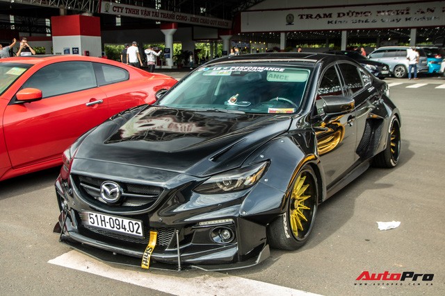 Tay chơi 9x Sài Gòn chi hàng trăm triệu 'lột xác' Mazda6 hầm hố như siêu xe Tay chơi 9x Sài Gòn chi hàng trăm triệu 'lột xác' Mazda6 hầm hố như siêu xe
