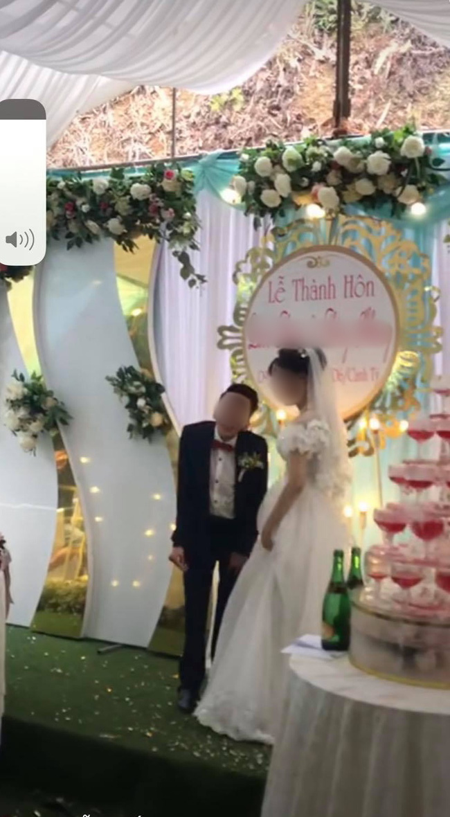 Đám cưới linh đình, mọi người cổ vũ, chú rể đã có một hành động 'xấu hổ' khiến dân tình quắn qoéo vì quá dễ thương - 2 Đám cưới linh đình, mọi người cổ vũ, chú rể đã có một hành động 'xấu hổ' khiến dân tình quắn qoéo vì quá dễ thương - 2