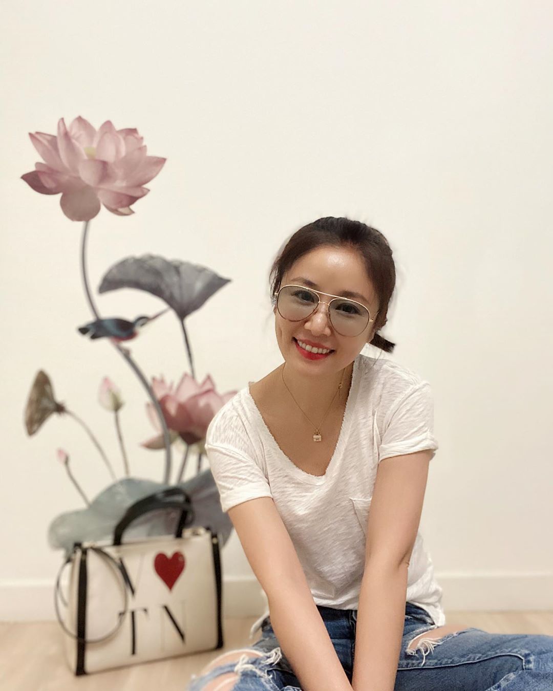 Lâm Tâm Như đăng ảnh khoe vóc dáng thon gọn ngầm đập tan tin đồn mang thai lần 2 ở tuổi 44 Lâm Tâm Như đăng ảnh khoe vóc dáng thon gọn ngầm đập tan tin đồn mang thai lần 2 ở tuổi 44