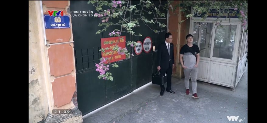 Lựa chọn số phận tập 39: Trang nghe lời ông Lộc - đồng ý chia tay với luật sư Cường - 2 Lựa chọn số phận tập 39: Trang nghe lời ông Lộc - đồng ý chia tay với luật sư Cường - 2