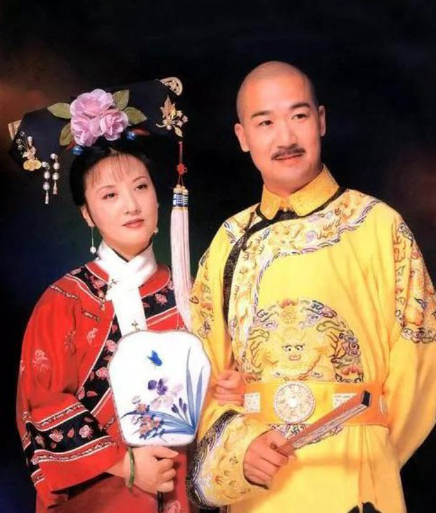 'Càn Long' Trương Quốc Lập ở tuổi 65: Đi làm quần quật 18 tiếng/ngày, vóc dáng tiều tụy, mệt mỏi khiến nhiều người xót xa - 4 'Càn Long' Trương Quốc Lập ở tuổi 65: Đi làm quần quật 18 tiếng/ngày, vóc dáng tiều tụy, mệt mỏi khiến nhiều người xót xa - 4