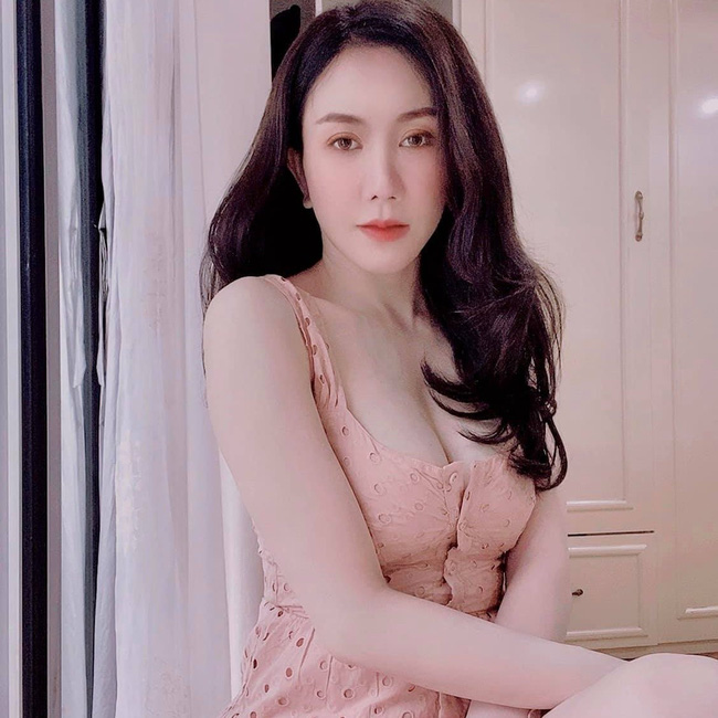 Giữa làn sóng 'Thương chị!', hot girl 3 đời chồng Chu Hằng bỗng quay sang tố ngược Âu Hà My khinh người, bị cắm sừng là... nghiệp quật? - 4 Giữa làn sóng 'Thương chị!', hot girl 3 đời chồng Chu Hằng bỗng quay sang tố ngược Âu Hà My khinh người, bị cắm sừng là... nghiệp quật? - 4