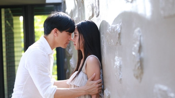 Chồng đang chán ngán muốn 'rũ' cô vợ 'đã xấu còn không nghe lời', song biến cố bất ngờ ập đến khiến anh và cả nhà chồng cuống quýt níu chân cô - 1 Chồng đang chán ngán muốn 'rũ' cô vợ 'đã xấu còn không nghe lời', song biến cố bất ngờ ập đến khiến anh và cả nhà chồng cuống quýt níu chân cô - 1