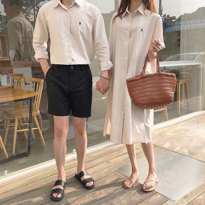 4 chiêu diện đồ đôi xịn mê couple Hàn mách nước cho bạn, ai đang 'ế' cũng nên xem qua vì sau này dễ sẽ cần đến - 4 4 chiêu diện đồ đôi xịn mê couple Hàn mách nước cho bạn, ai đang 'ế' cũng nên xem qua vì sau này dễ sẽ cần đến - 4