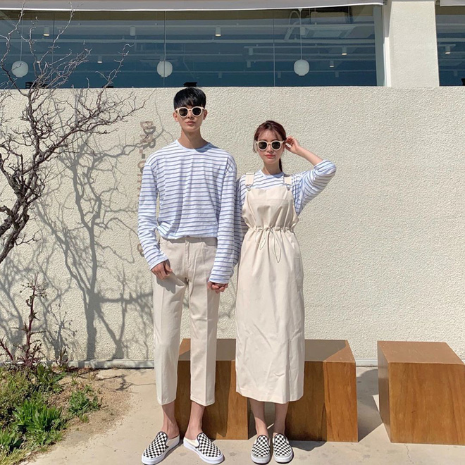 4 chiêu diện đồ đôi xịn mê couple Hàn mách nước cho bạn, ai đang 'ế' cũng nên xem qua vì sau này dễ sẽ cần đến - 2 4 chiêu diện đồ đôi xịn mê couple Hàn mách nước cho bạn, ai đang 'ế' cũng nên xem qua vì sau này dễ sẽ cần đến - 2