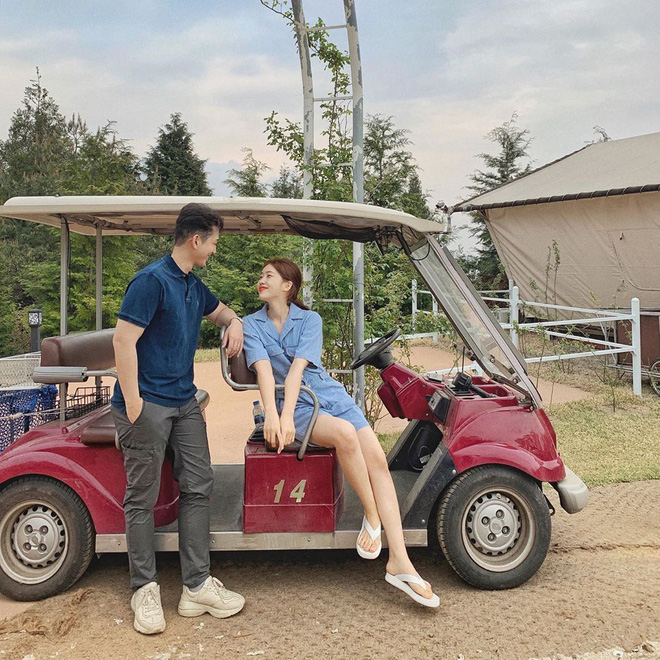 4 chiêu diện đồ đôi xịn mê couple Hàn mách nước cho bạn, ai đang 'ế' cũng nên xem qua vì sau này dễ sẽ cần đến 4 chiêu diện đồ đôi xịn mê couple Hàn mách nước cho bạn, ai đang 'ế' cũng nên xem qua vì sau này dễ sẽ cần đến