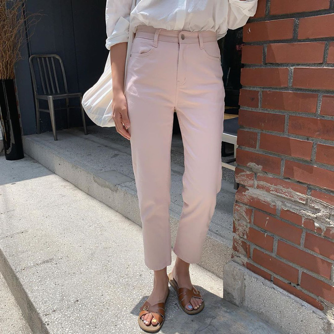 6 items khiến outfit của bạn sang xịn hơn tức thì, trong đó có 3 món màu nâu cực kỳ lợi hại - 14 6 items khiến outfit của bạn sang xịn hơn tức thì, trong đó có 3 món màu nâu cực kỳ lợi hại - 14