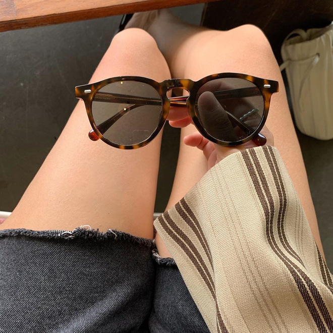 6 items khiến outfit của bạn sang xịn hơn tức thì, trong đó có 3 món màu nâu cực kỳ lợi hại - 6 6 items khiến outfit của bạn sang xịn hơn tức thì, trong đó có 3 món màu nâu cực kỳ lợi hại - 6