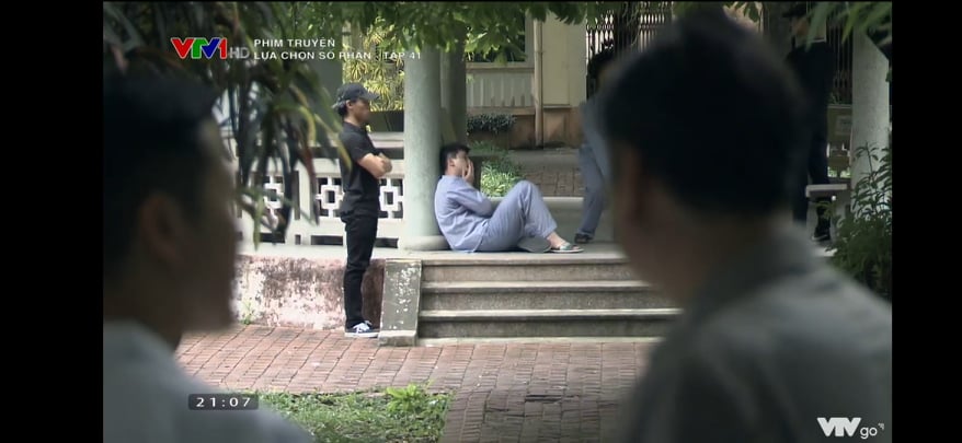 Lựa chọn số phận tập 41: Quan chức đánh bạc tìm đến tận nhà bác của Cường để nhờ ông ta nói hộ thẩm phán 'giơ cao đánh khẽ' - 6 Lựa chọn số phận tập 41: Quan chức đánh bạc tìm đến tận nhà bác của Cường để nhờ ông ta nói hộ thẩm phán 'giơ cao đánh khẽ' - 6
