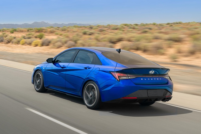 Hyundai ra mắt sedan thể thao số sàn Elantra N Line 2021 - 1 Hyundai ra mắt sedan thể thao số sàn Elantra N Line 2021 - 1