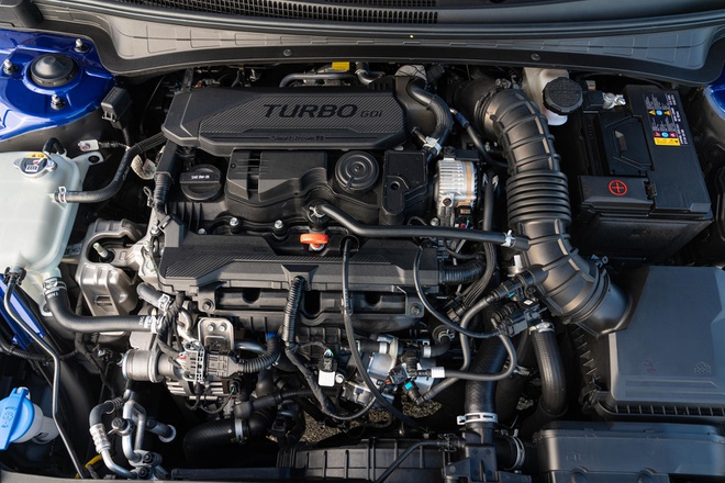 Hyundai ra mắt sedan thể thao số sàn Elantra N Line 2021 - 7 Hyundai ra mắt sedan thể thao số sàn Elantra N Line 2021 - 7