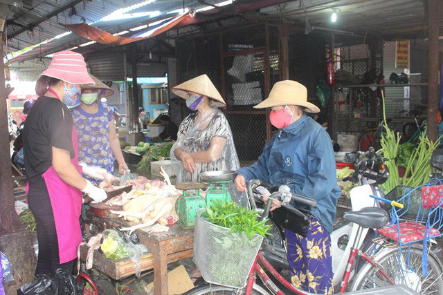 Hình ảnh khác lạ tại TP. Hải Dương trong ngày đầu cách ly toàn xã hội - 14 Hình ảnh khác lạ tại TP. Hải Dương trong ngày đầu cách ly toàn xã hội - 14