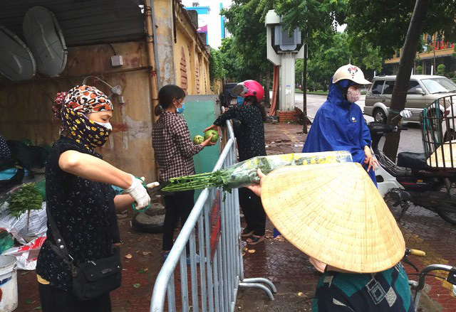 Hình ảnh khác lạ tại TP. Hải Dương trong ngày đầu cách ly toàn xã hội - 15 Hình ảnh khác lạ tại TP. Hải Dương trong ngày đầu cách ly toàn xã hội - 15