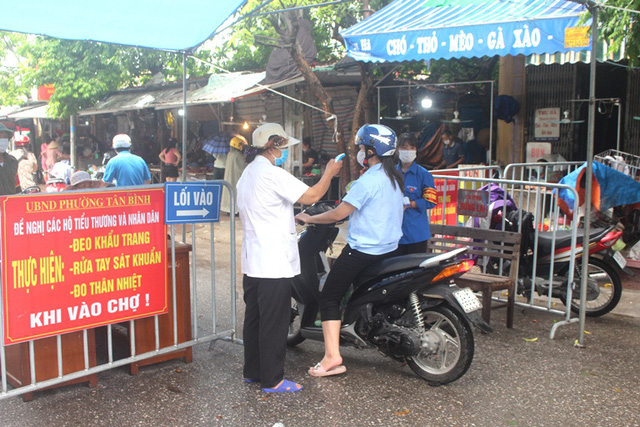 Hình ảnh khác lạ tại TP. Hải Dương trong ngày đầu cách ly toàn xã hội - 16 Hình ảnh khác lạ tại TP. Hải Dương trong ngày đầu cách ly toàn xã hội - 16