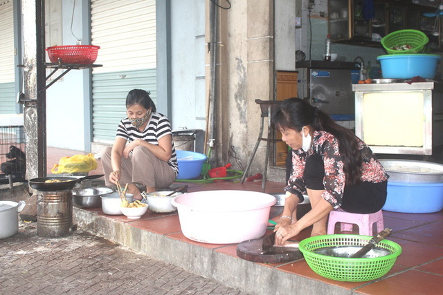 Hình ảnh khác lạ tại TP. Hải Dương trong ngày đầu cách ly toàn xã hội - 22 Hình ảnh khác lạ tại TP. Hải Dương trong ngày đầu cách ly toàn xã hội - 22
