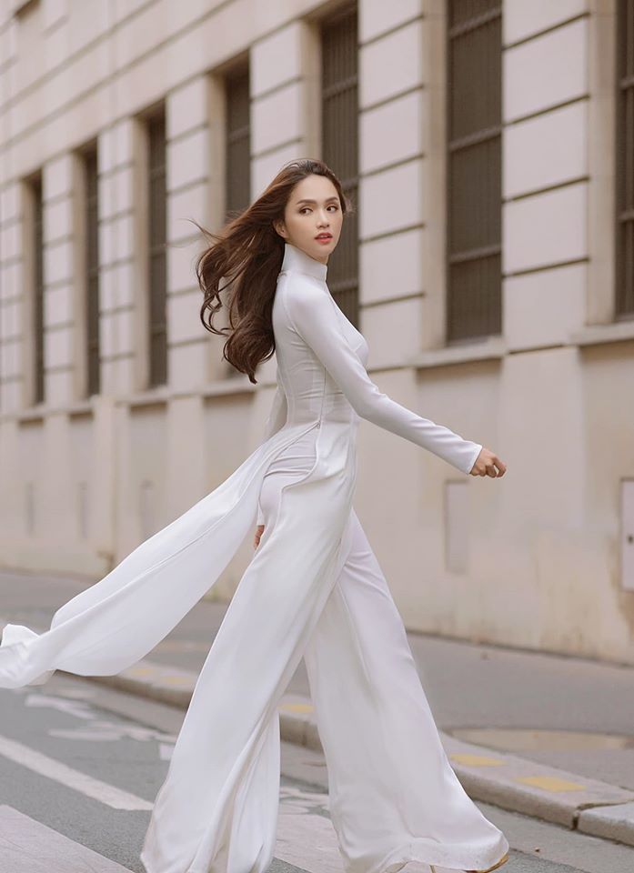 Hương Giang gây thương nhớ với loạt ảnh mặc áo dài ở trời Tây, khoe sắc vóc đỉnh cao bất chấp ồn ào tình ái - 3 Hương Giang gây thương nhớ với loạt ảnh mặc áo dài ở trời Tây, khoe sắc vóc đỉnh cao bất chấp ồn ào tình ái - 3