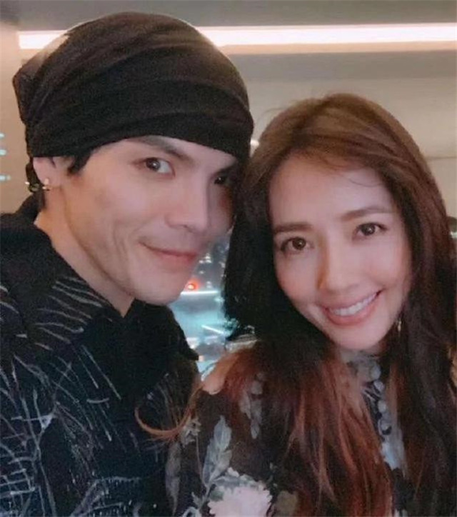 ‘Tình cũ Phùng Thiệu Phong’ ly hôn ông xã thiếu gia, thông tin lần này do chính mẹ chồng xã hội đen tiết lộ? - 2 ‘Tình cũ Phùng Thiệu Phong’ ly hôn ông xã thiếu gia, thông tin lần này do chính mẹ chồng xã hội đen tiết lộ? - 2