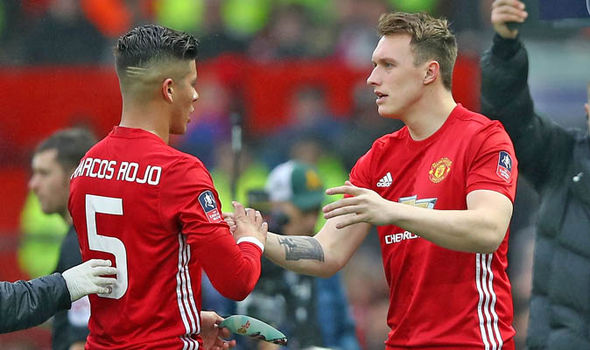 Man United lên danh sách 5 cầu thủ phải 'cuốn gói ra đi' trong Hè này - 1 Man United lên danh sách 5 cầu thủ phải 'cuốn gói ra đi' trong Hè này - 1