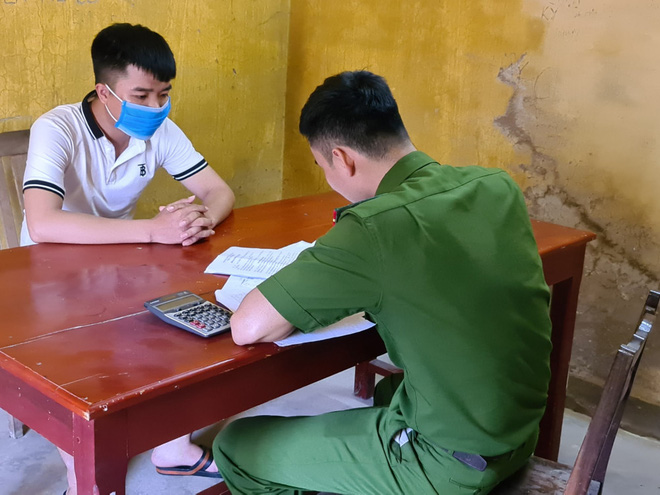 Phá đường dây ghi lô đề tiền tỷ, bắt giữ nhiều đối tượng là tiểu thương ở chợ - 1