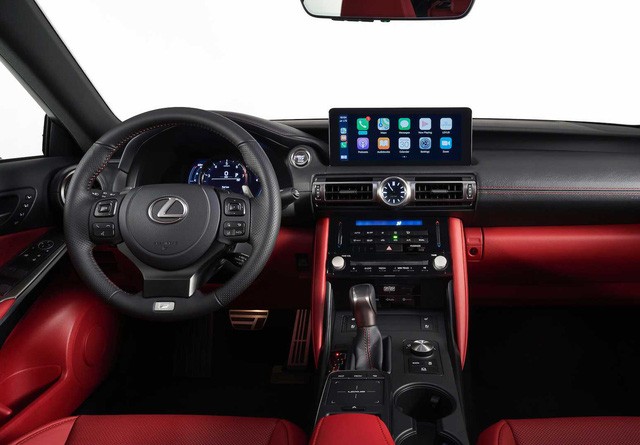 Lexus IS 2021 trở lại Việt Nam với 3 phiên bản, đối đầu Mercedes-Benz C-Class và BMW 3-Series - 5 Lexus IS 2021 trở lại Việt Nam với 3 phiên bản, đối đầu Mercedes-Benz C-Class và BMW 3-Series - 5