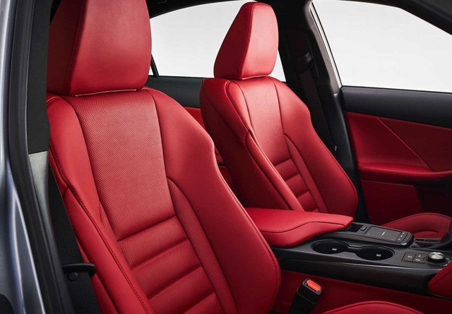 Lexus IS 2021 trở lại Việt Nam với 3 phiên bản, đối đầu Mercedes-Benz C-Class và BMW 3-Series - 8 Lexus IS 2021 trở lại Việt Nam với 3 phiên bản, đối đầu Mercedes-Benz C-Class và BMW 3-Series - 8