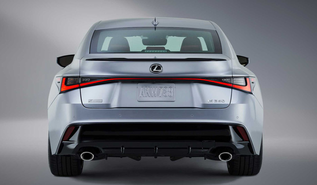 Lexus IS 2021 trở lại Việt Nam với 3 phiên bản, đối đầu Mercedes-Benz C-Class và BMW 3-Series - 4 Lexus IS 2021 trở lại Việt Nam với 3 phiên bản, đối đầu Mercedes-Benz C-Class và BMW 3-Series - 4