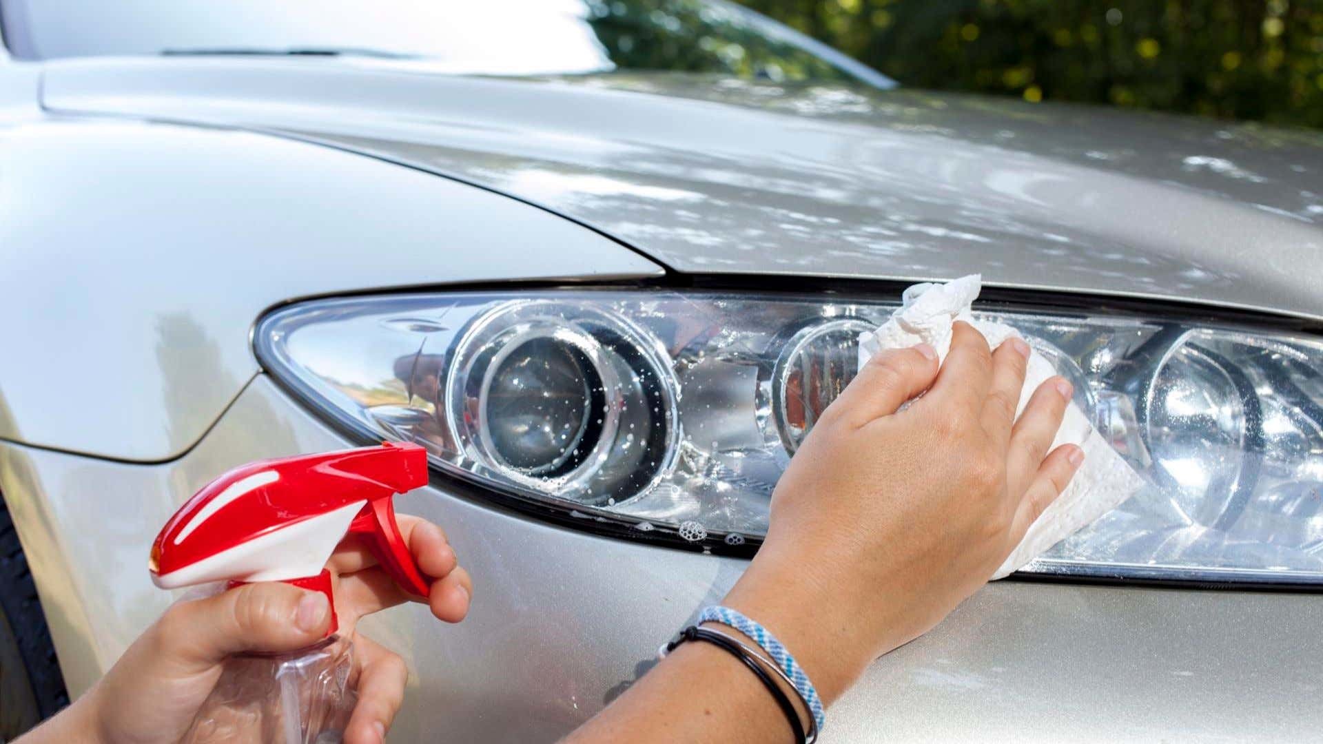 Đánh bóng đèn pha ô tô chỉ với những nguyên liệu rẻ tiền - 1 Đánh bóng đèn pha ô tô chỉ với những nguyên liệu rẻ tiền - 1