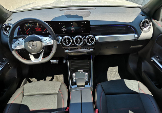 Nhiều SUV mới rục rịch đổ bộ Việt Nam: Đa dạng phân khúc, giá từ vài trăm triệu đến hàng tỷ đồng - 3 Nhiều SUV mới rục rịch đổ bộ Việt Nam: Đa dạng phân khúc, giá từ vài trăm triệu đến hàng tỷ đồng - 3
