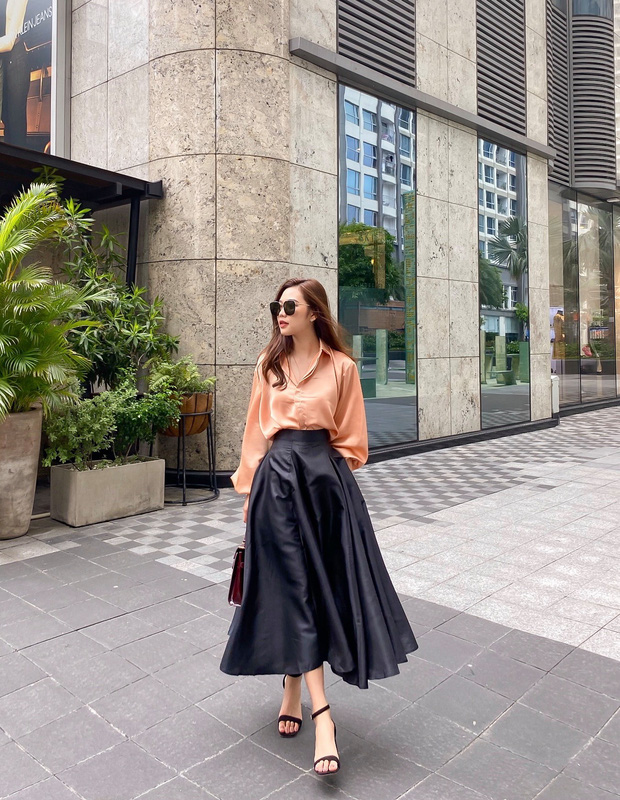 5 items lụa hễ mặc lên là sang cả con người, các cô gái cứ sắm dần thể nào thu này cũng diện tới bến - 5 5 items lụa hễ mặc lên là sang cả con người, các cô gái cứ sắm dần thể nào thu này cũng diện tới bến - 5