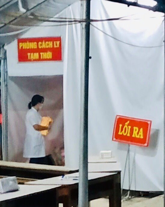 Dừng xe khai báo y tế, sản phụ sinh con ngay tại chốt kiểm dịch Covid-19 - 1 Dừng xe khai báo y tế, sản phụ sinh con ngay tại chốt kiểm dịch Covid-19 - 1