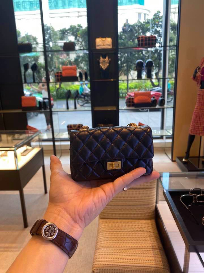 Cường Đô La chi tiền khủng để sắm bộ sưu tập túi hàng hiệu mini cho con gái - 1 Cường Đô La chi tiền khủng để sắm bộ sưu tập túi hàng hiệu mini cho con gái - 1