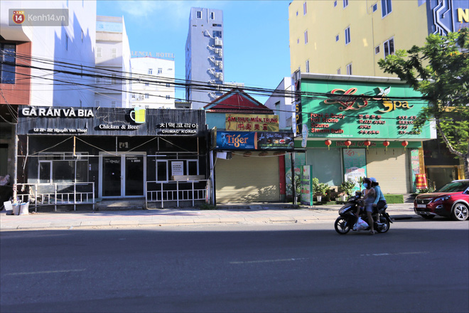 Hàng quán ở Đà Nẵng vẫn 'bất động' dù đã được phép mở cửa, nhiều nơi treo biển sang nhượng - 12 Hàng quán ở Đà Nẵng vẫn 'bất động' dù đã được phép mở cửa, nhiều nơi treo biển sang nhượng - 12